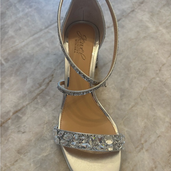 Jewel Badgley Mischka Sparkling Silver Heels - Picture 5 of 7